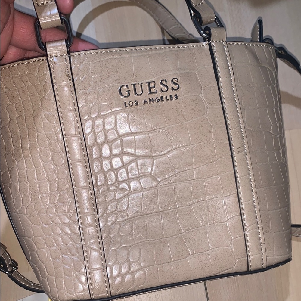 Guess Tan Crossbody Bag with Croc-Embossed Design NWOT - Picture 10 of 11